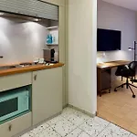 Hotel Four Points By Sheraton Munich Messe 4*