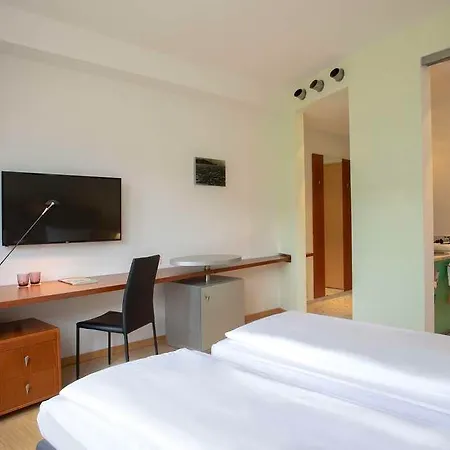 فندق Four Points By Sheraton Munich Messe آشايم