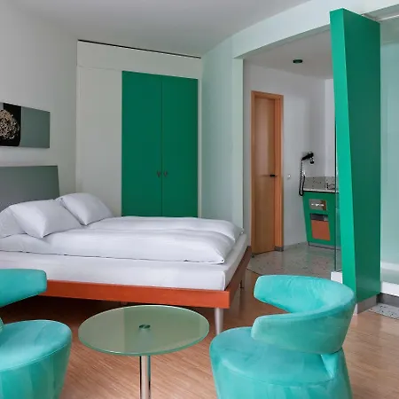 Отель Four Points By Sheraton Munich Messe Ашхайм