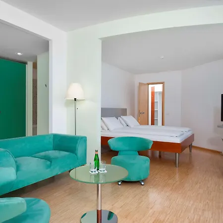 Отель Four Points By Sheraton Munich Messe Ашхайм
