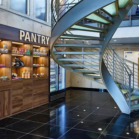 Hotel Four Points By Sheraton Munich Messe 4*