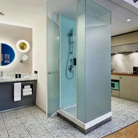 Hotel Four Points By Sheraton Munich Messe 4*