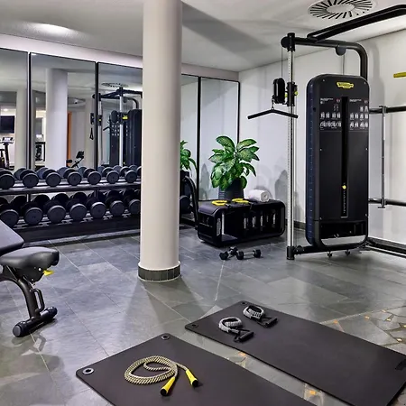 Hotel Four Points By Sheraton Munich Messe 4*