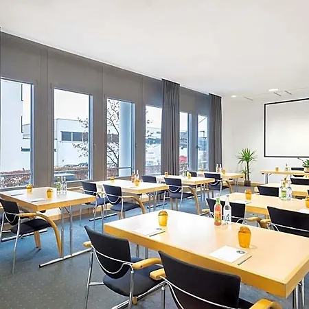 Four Points By Sheraton Munich Messe מלון
